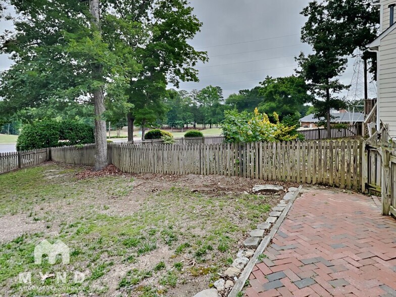 Building Photo - 1820 Sagamore Ct