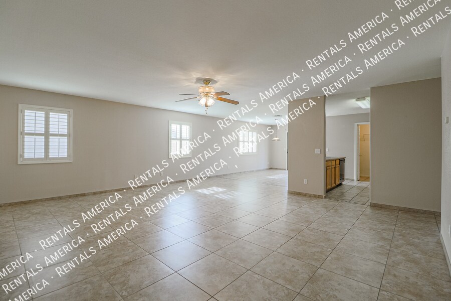 Building Photo - 2575 N Lupita Pl