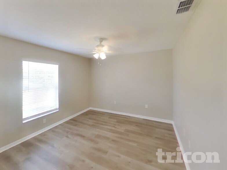 Building Photo - 13001 Fish Cove Dr