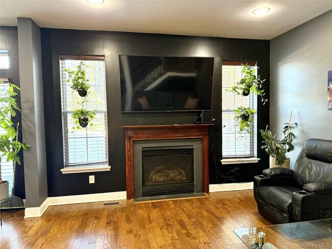 Building Photo - 1 Ford Ct