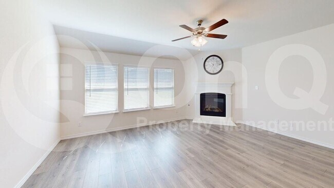 Building Photo - 402 Cliffmere Dr