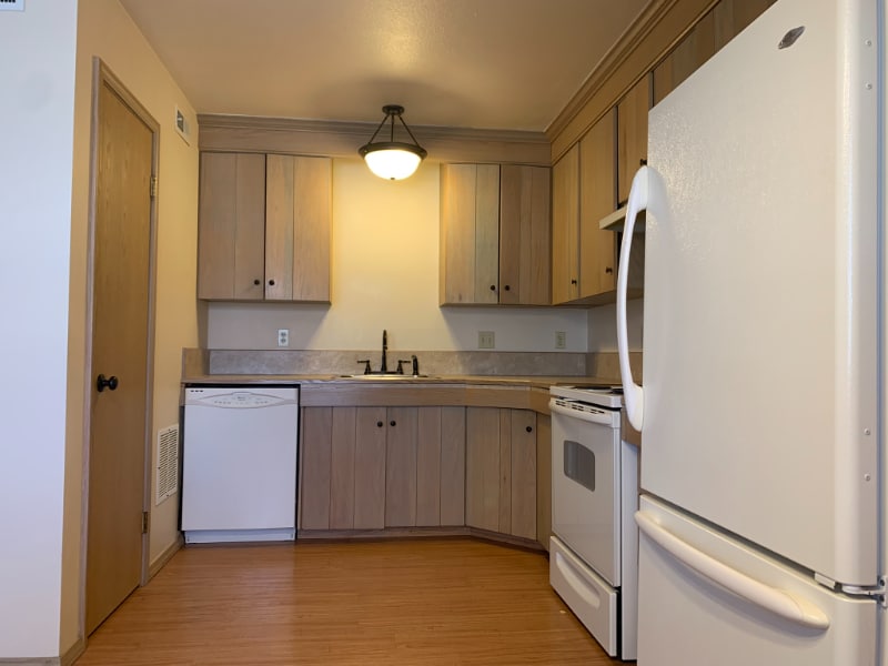 Building Photo - 1604 Sand Ct