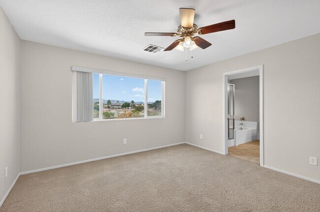 Building Photo - GOLF COURSE VIEWS AT SILVERSTONE RANCH (CENTENNIAL) - 2-STORY 3-BEDROOM HOUSE!