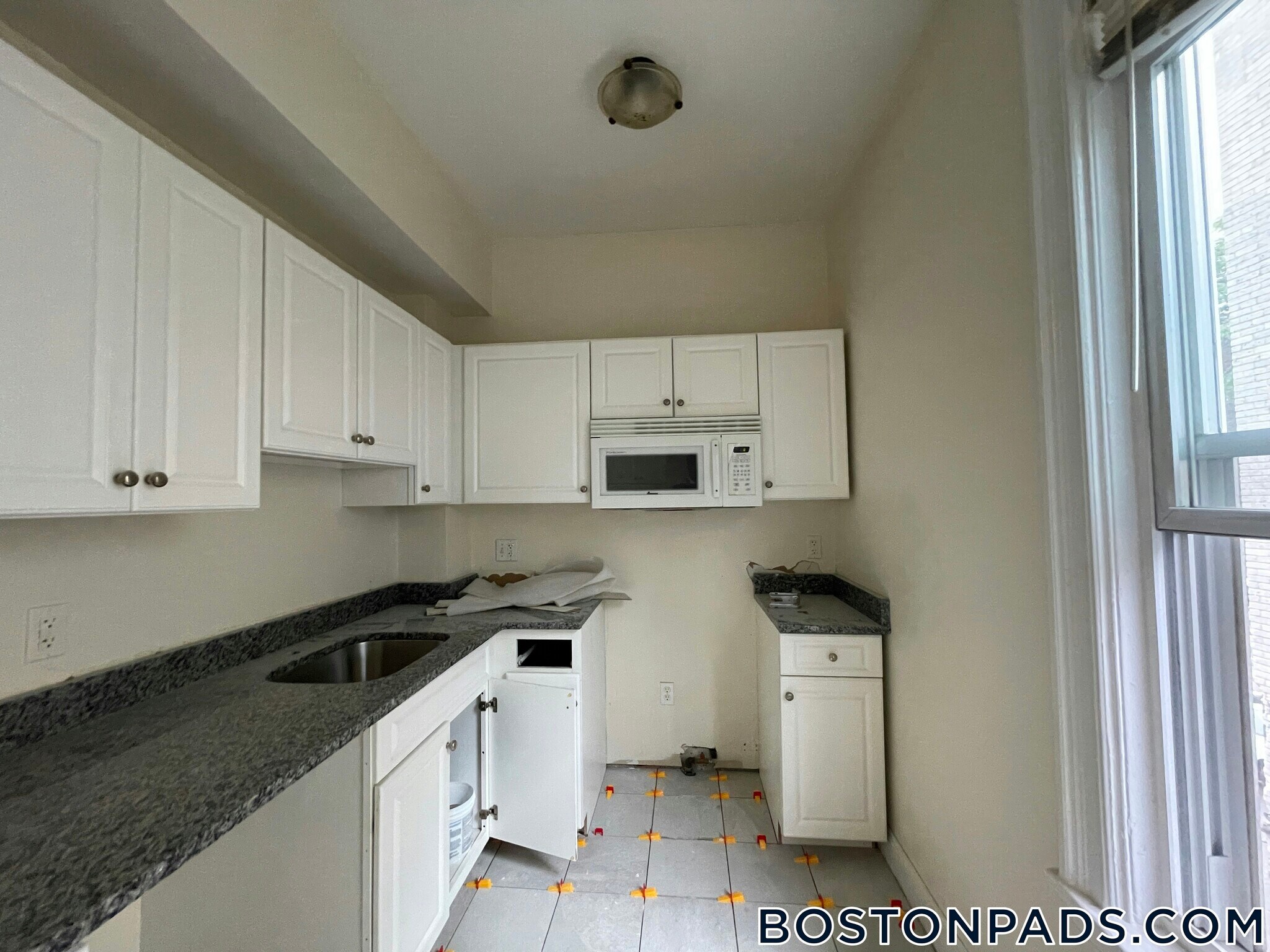 Building Photo - 53 Ashford St