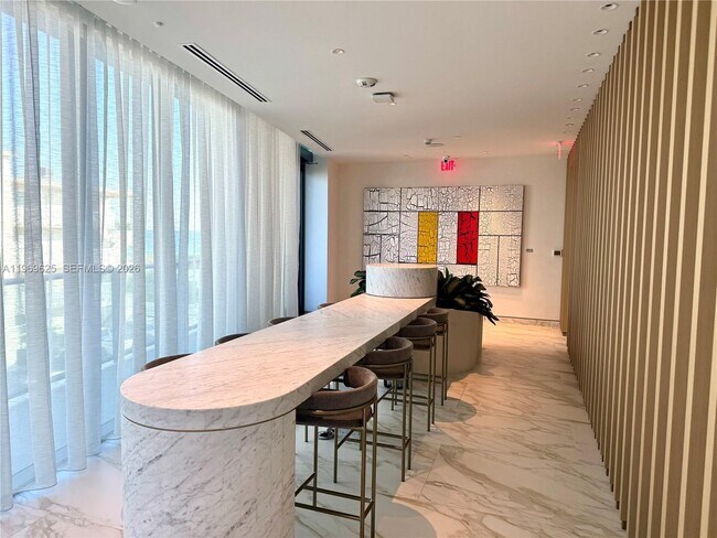 Building Photo - 900 N Ocean Blvd