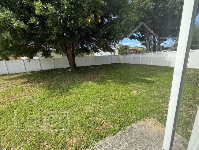 Building Photo - 109 Whispering Pines Way