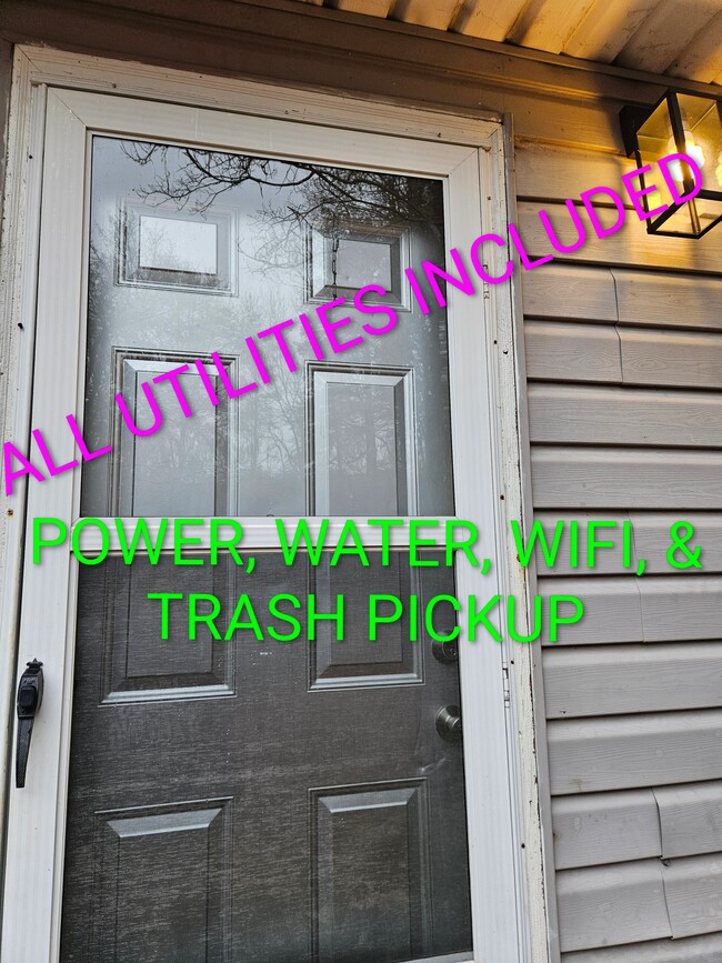 Building Photo - 1446 Old Ballpark Rd