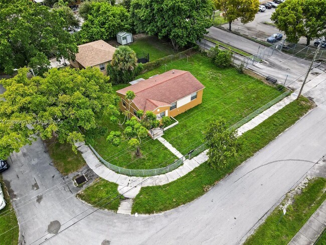 Building Photo - 6499 NW 29th Ave