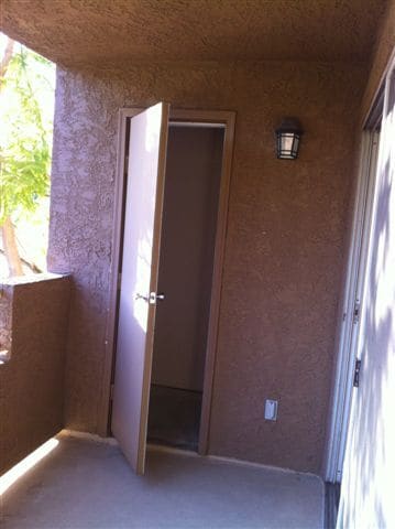 Building Photo - 2275 Del Mar Way