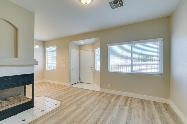 Building Photo - 3BDRM Townhome in Durango Trails community