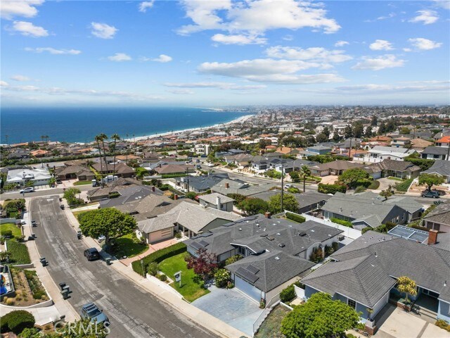 Building Photo - 321 Vía San Sebastian