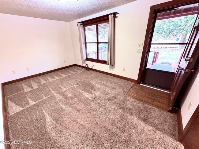 Building Photo - 8223 Center Hill Rd