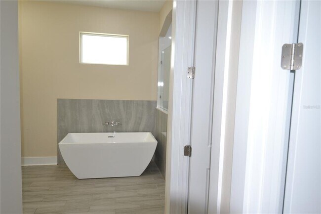 Building Photo - 5146 Tangelo Dr