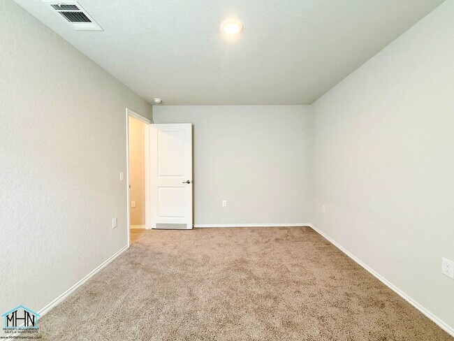 Building Photo - 5606 Dewberry Run