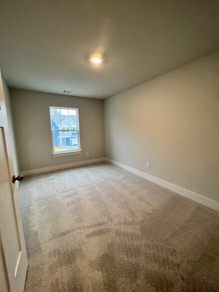Bedroom 3 - 1397 Maplesmith Way