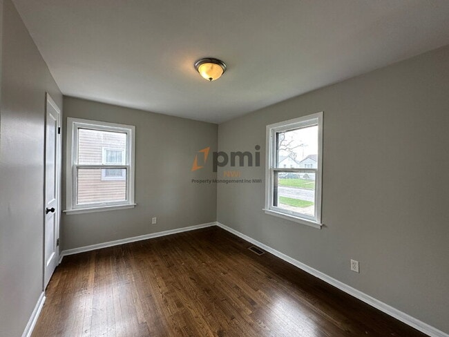 Building Photo - 1215 170th St