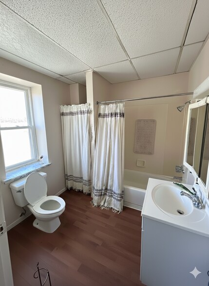 Building Photo - 5901 Bryant St