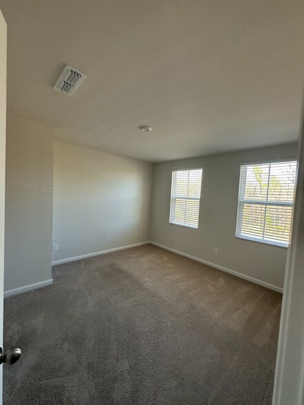Building Photo - 80 Hunting Wood Dr