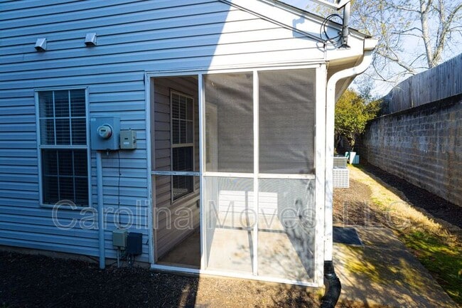 Building Photo - 112 Brushy Hollow Ln