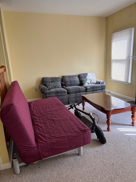 Building Photo - 211 Roundhouse Ct