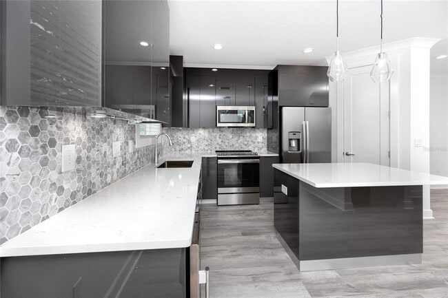 Building Photo - 1520 N Pierce St