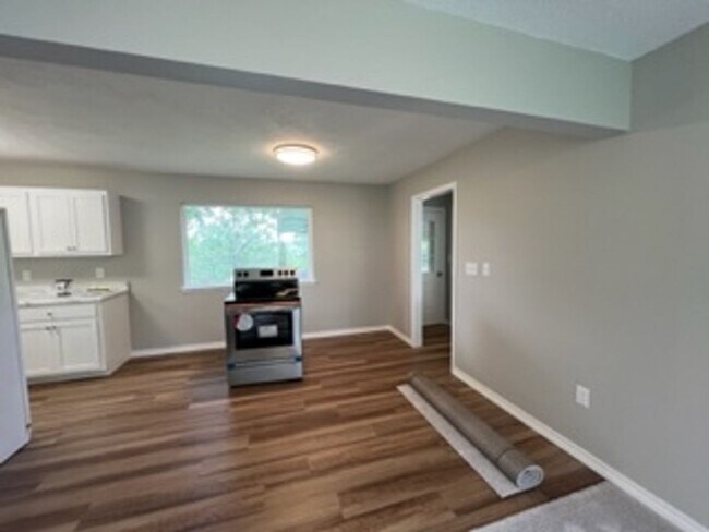 Building Photo - Newly Remodeled 3BR/2BA - Branson