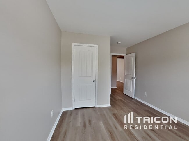 Building Photo - 514 Kerriann Ln