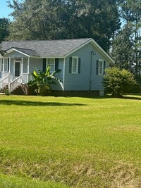 Building Photo - 824 Congaree Church Rd