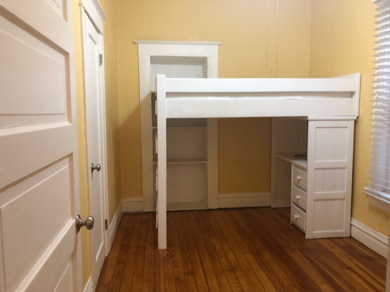 Bedroom 3 - 510 W 1st Ave