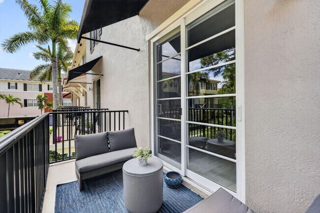 Building Photo - 150 Cat Rock Ln