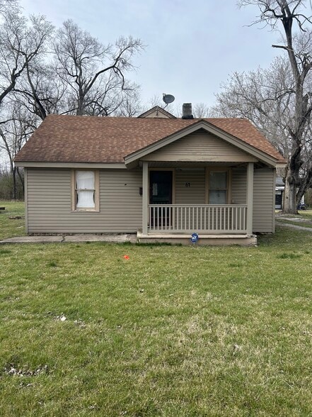 Building Photo - 61 S 49th St