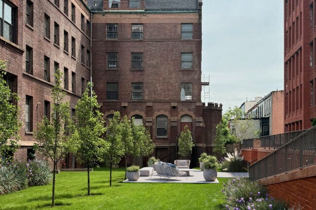 Building Photo - 955 Sterling Pl