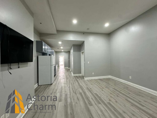 Building Photo - 1918 N Charles St