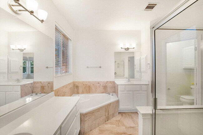 Building Photo - 2514 Crenshaw Dr