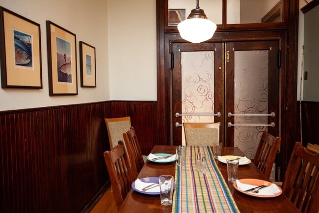 Building Photo - 119 S Main St