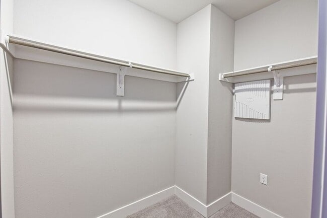 Building Photo - 3313 Wynwood Dr