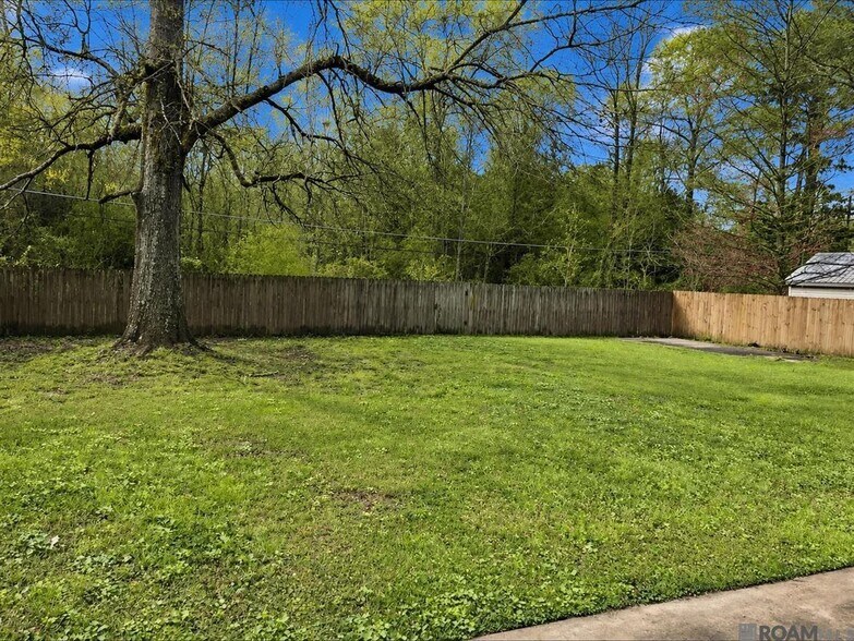 Building Photo - 13176 Brian Park Dr