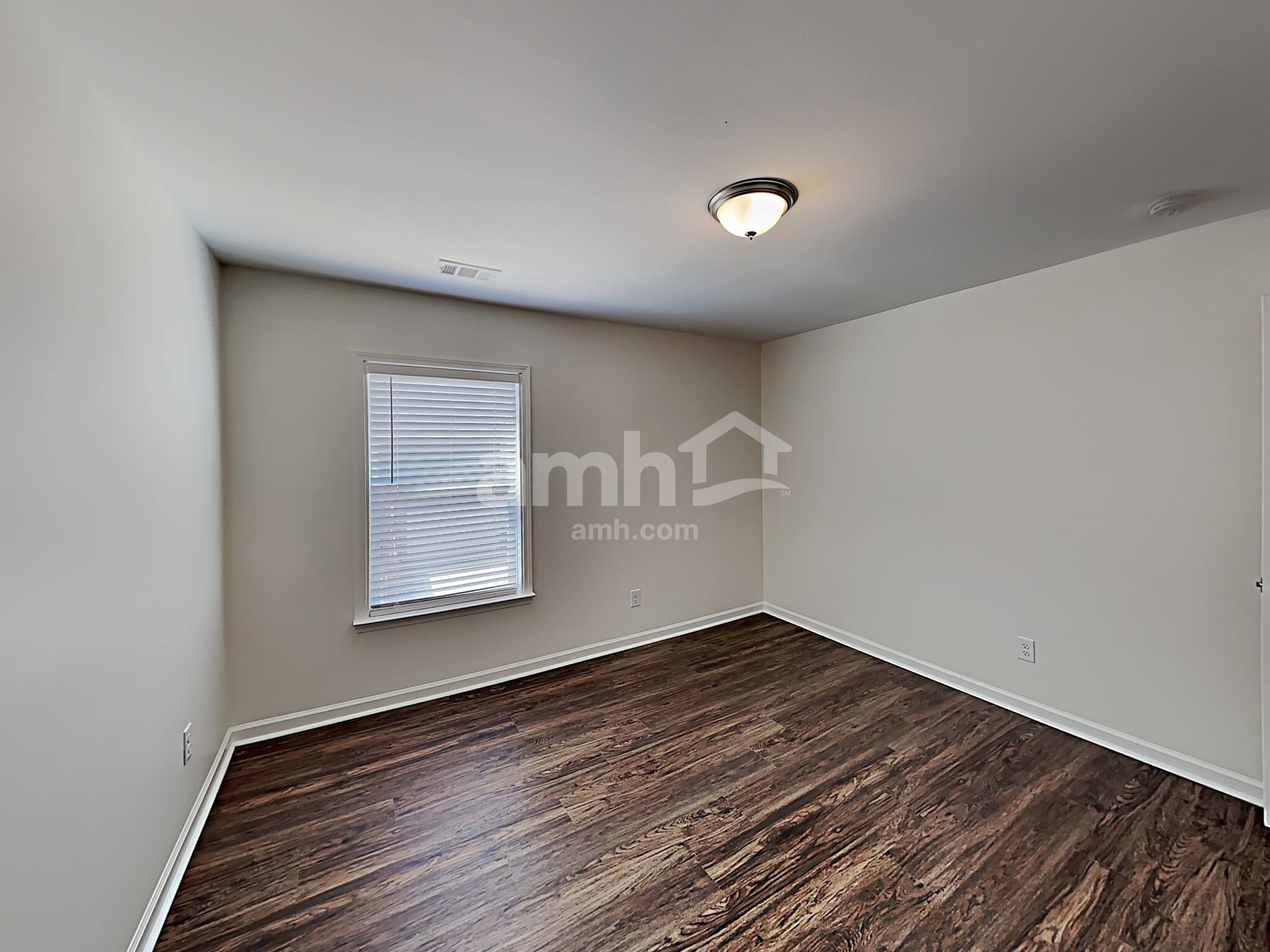 Building Photo - 633 Sunflower Dr