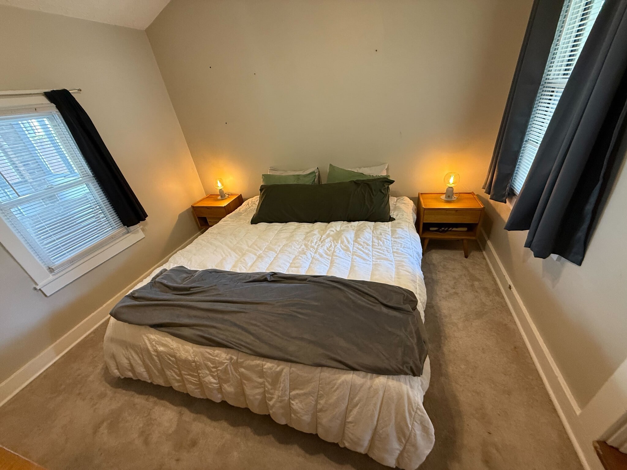 Building Photo - 930 Lexington Ave