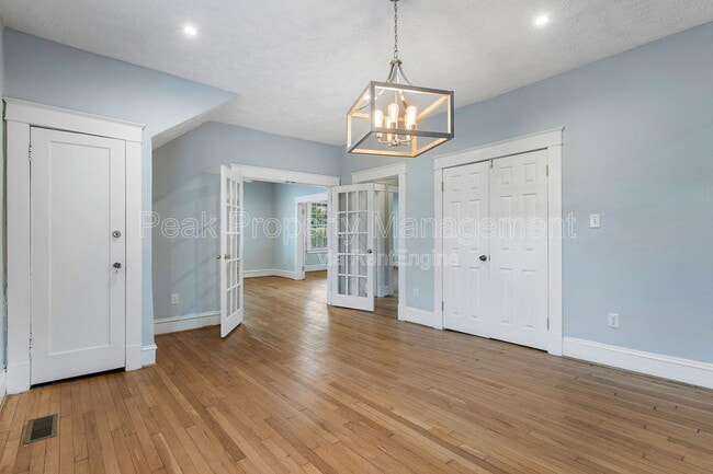 Building Photo - 2818 North Ave