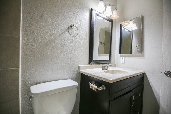 Building Photo - 2640 Great Arbor Way