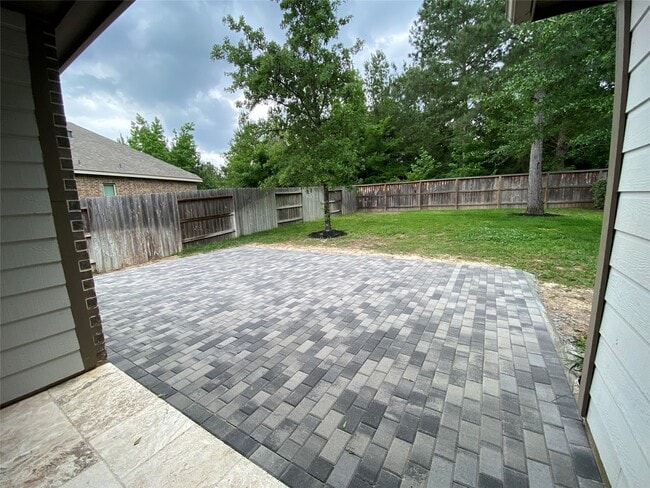 Building Photo - 210 Emory Birch