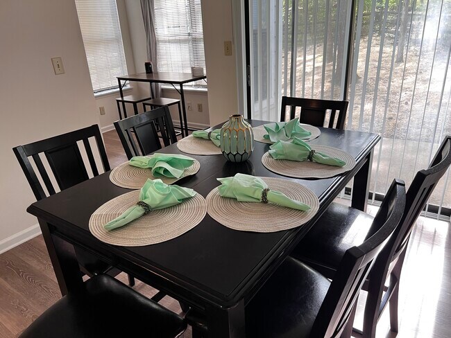 Building Photo - 10124 Rockwood Rd