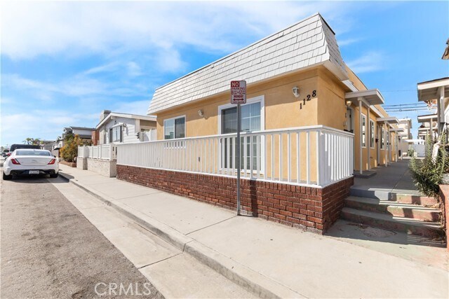 Building Photo - 1128 W Balboa Blvd