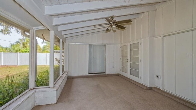 Building Photo - 3137 Lockwood Terrace