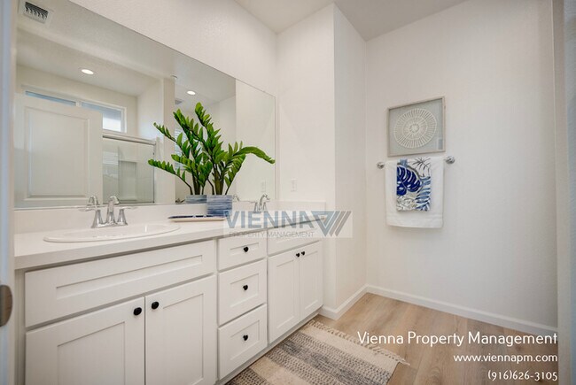 Building Photo - 551 Fox Hunt Wy