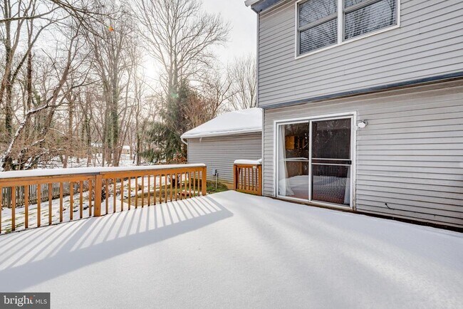 Building Photo - 517 Stockbridge Ct