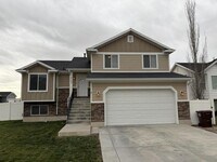 Building Photo - 2103 925 W