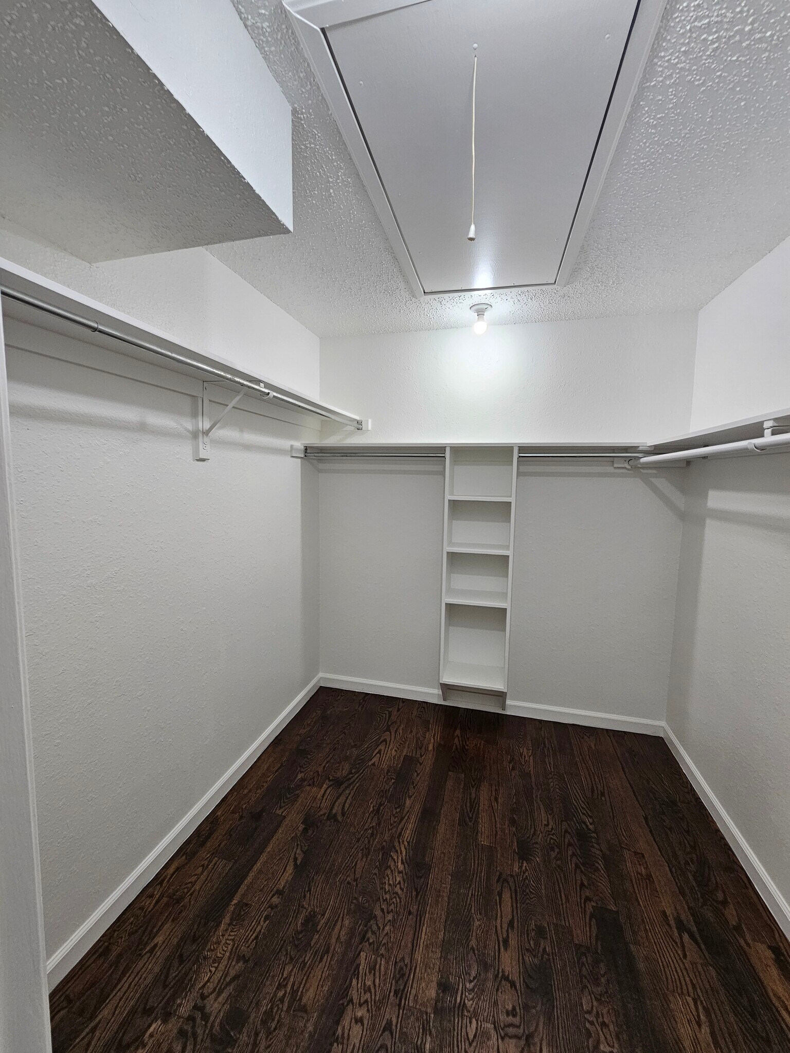 Building Photo - 224 Simmons Dr