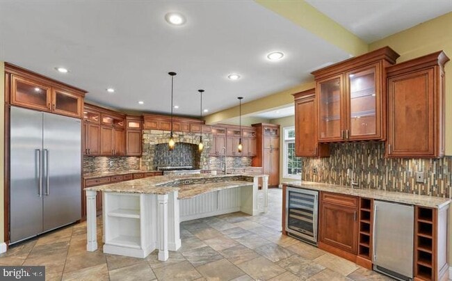 Building Photo - 2054 Madrillon Rd